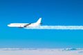 AI to help planes avoid climate-warming ‘sky graffiti’