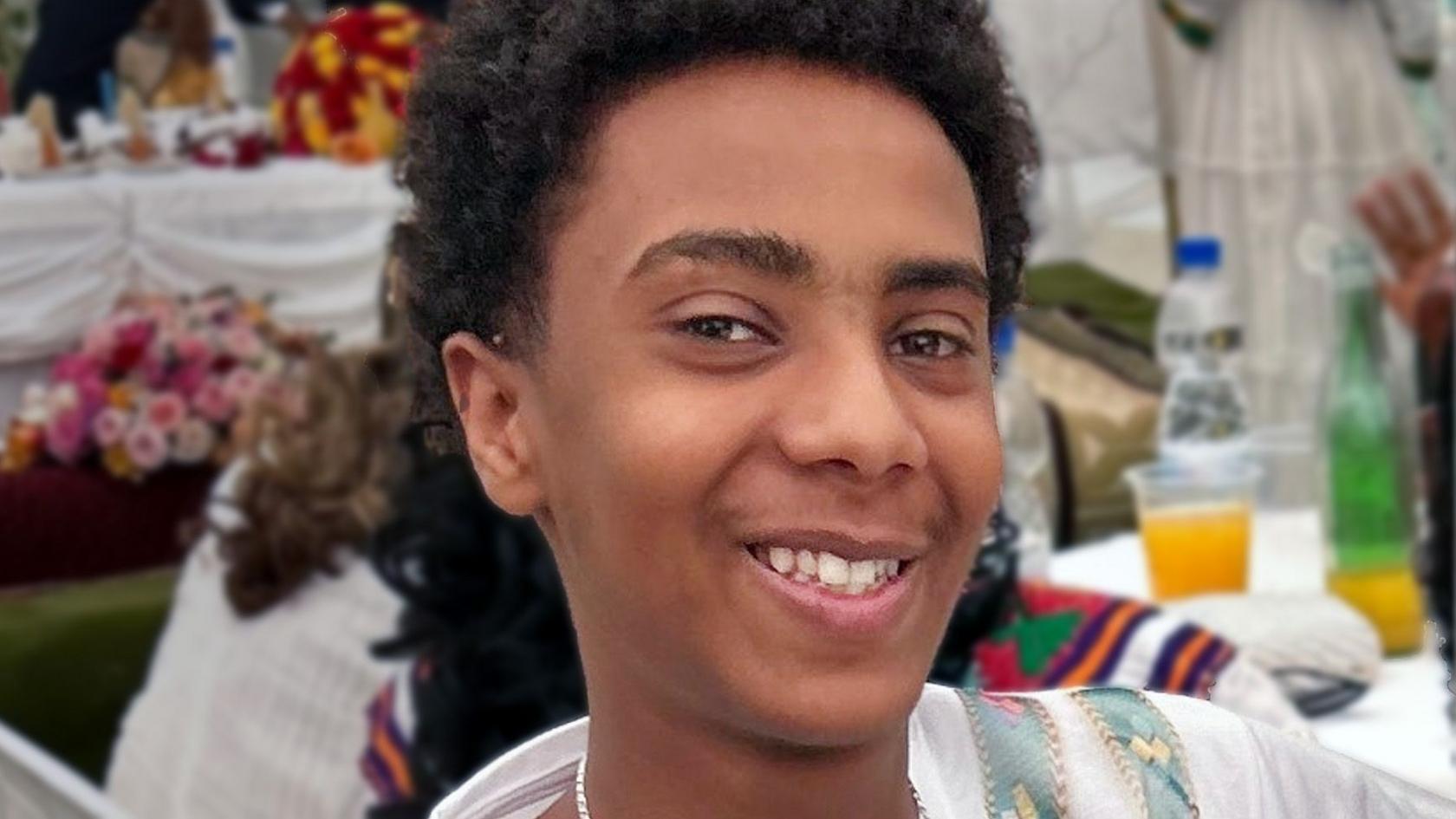 Teenagers cleared of murdering 15-year-old boy in sword attack