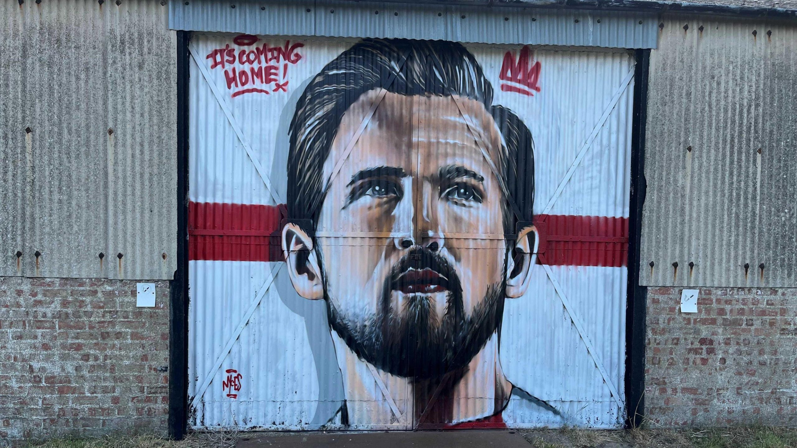Kane and Bellingham murals celebrate World Cup run
