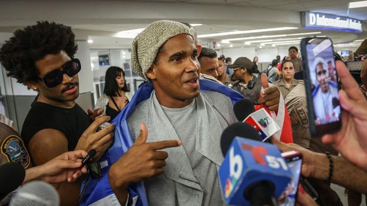 Cuban dissident Luis Manuel Otero Alcántara goes into exile in US