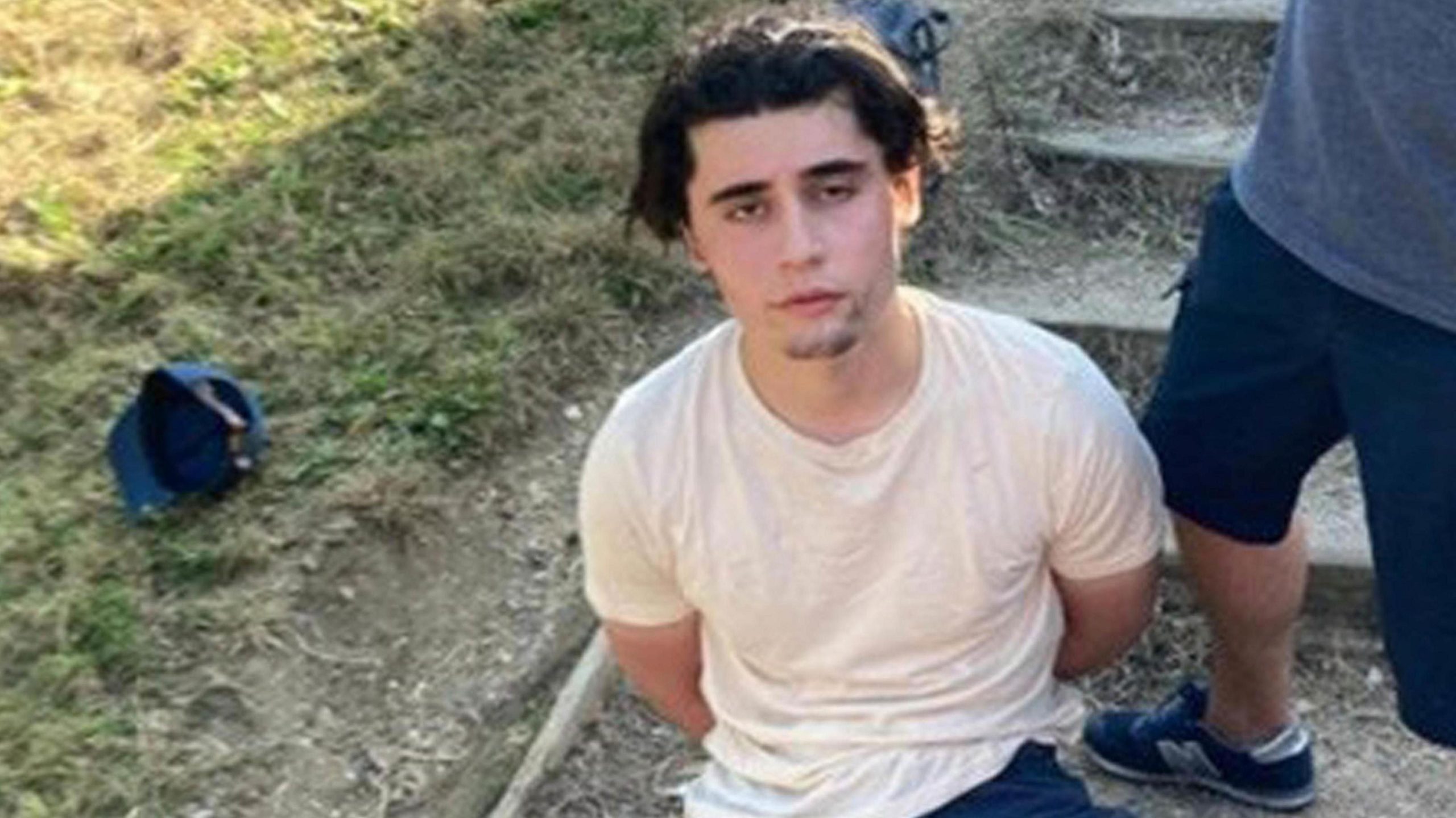 Escaped prisoner Daniel Khalife assisted by two friends, jury told