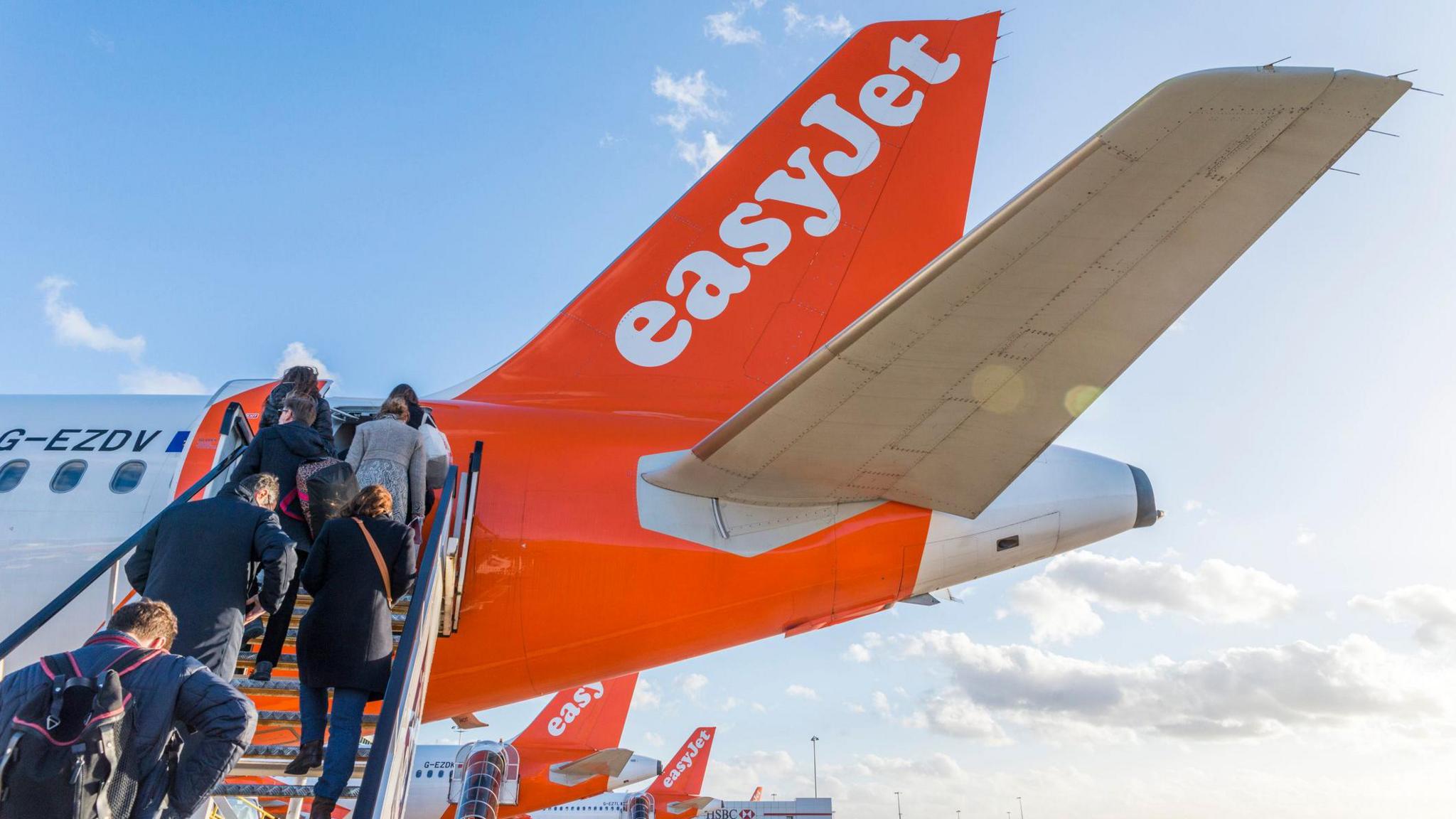EasyJet agrees to rival £5.7bn takeover bid
