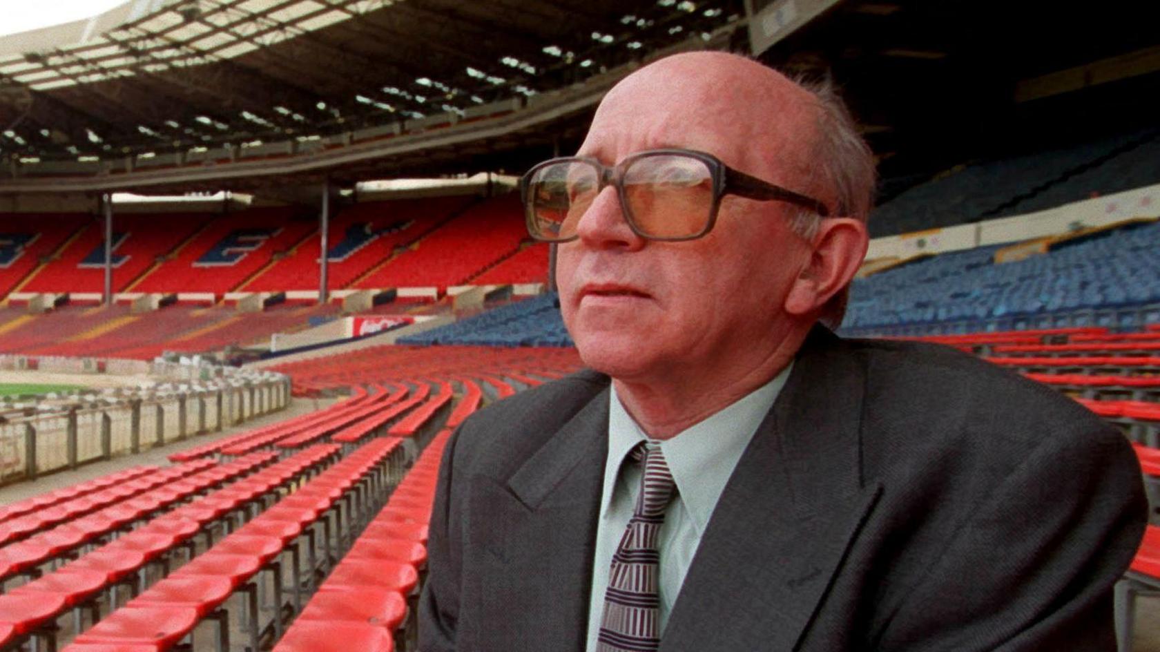 Headers caused Nobby Stiles’ brain disease, coroner finds