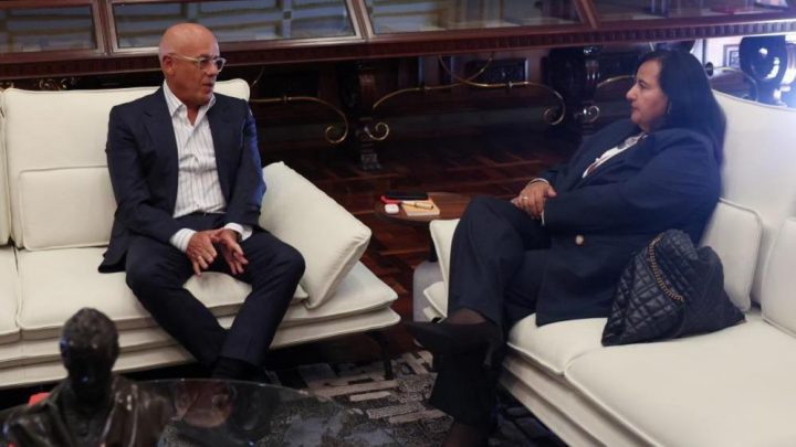 Venezuela government to launch formal talks with opposition members
