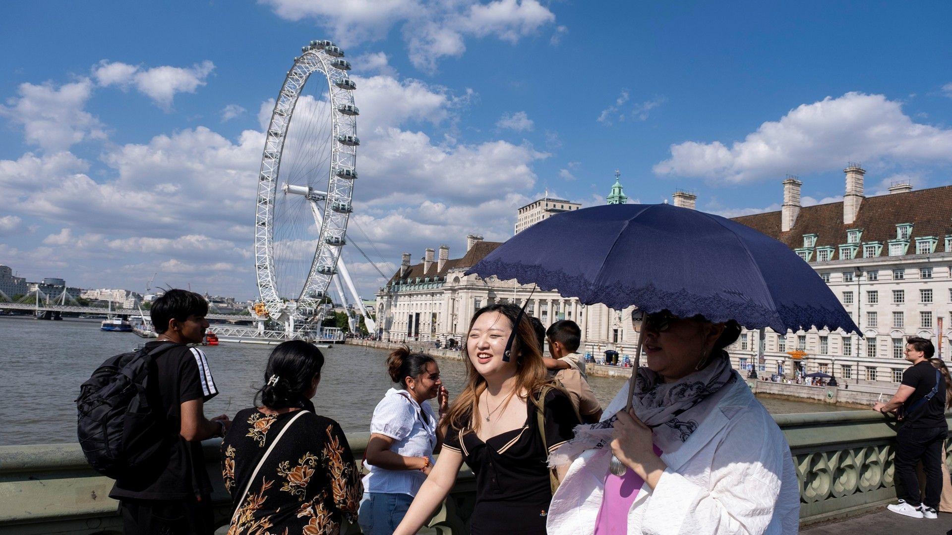 Parts of UK to get break in heatwave but dry spell to continue
