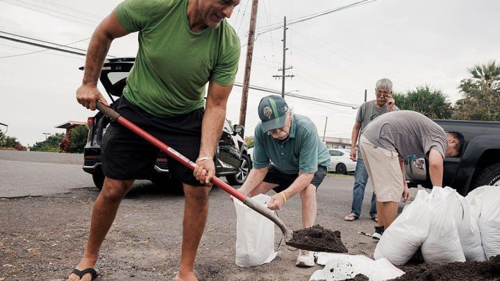 Hawaii braces for potential first direct hit by a hurricane in 34 years