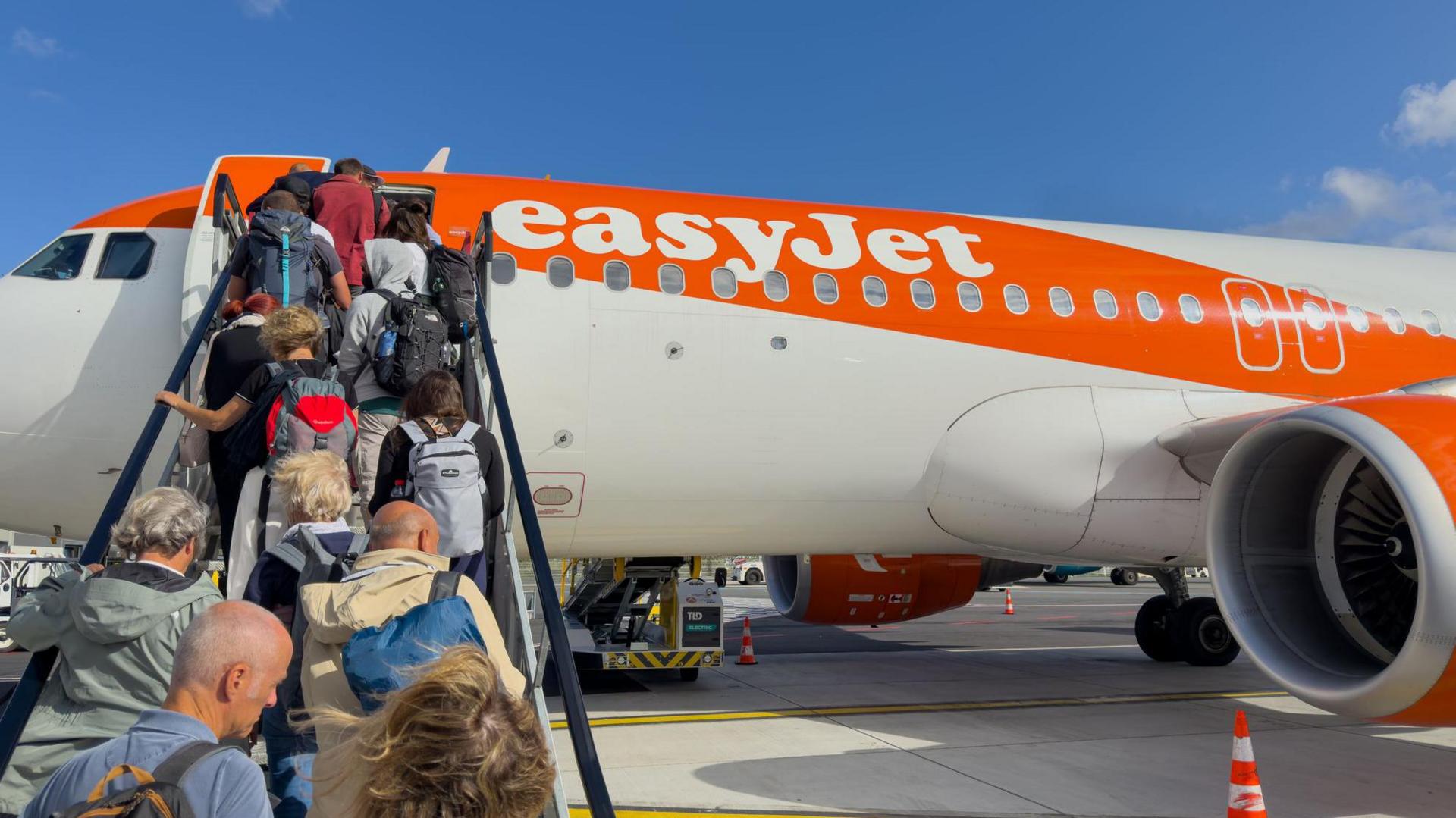 EasyJet agrees to £5.7bn takeover by US firm
