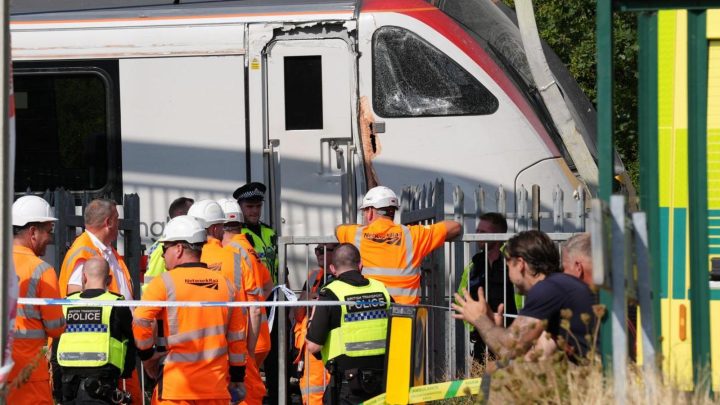 Derailed Essex train leads to travel chaos