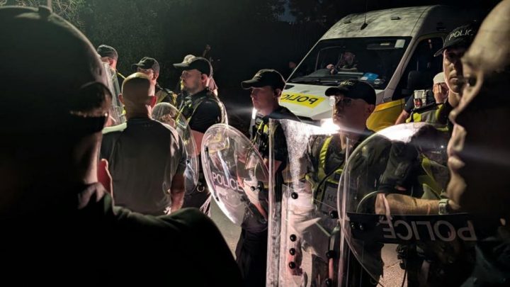 Protesters block roads in Portsmouth after 140 migrants rescued